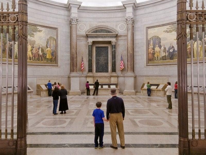 National Archives - Rotunda and the Charters of Freedom